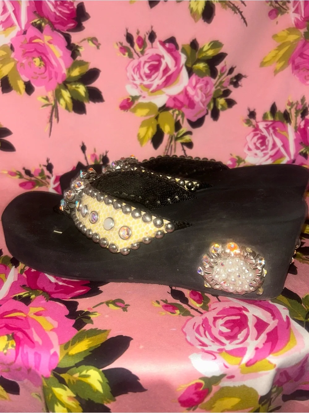 Gypsy soule 3” Black crystal platform sandals flip flops 90’s Y2K vintage shoes
